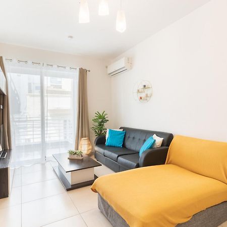2 Bedroom In Central St Julians Prime Location In Paceville Apt 3 By Vaganza Saint Julian's Eksteriør billede