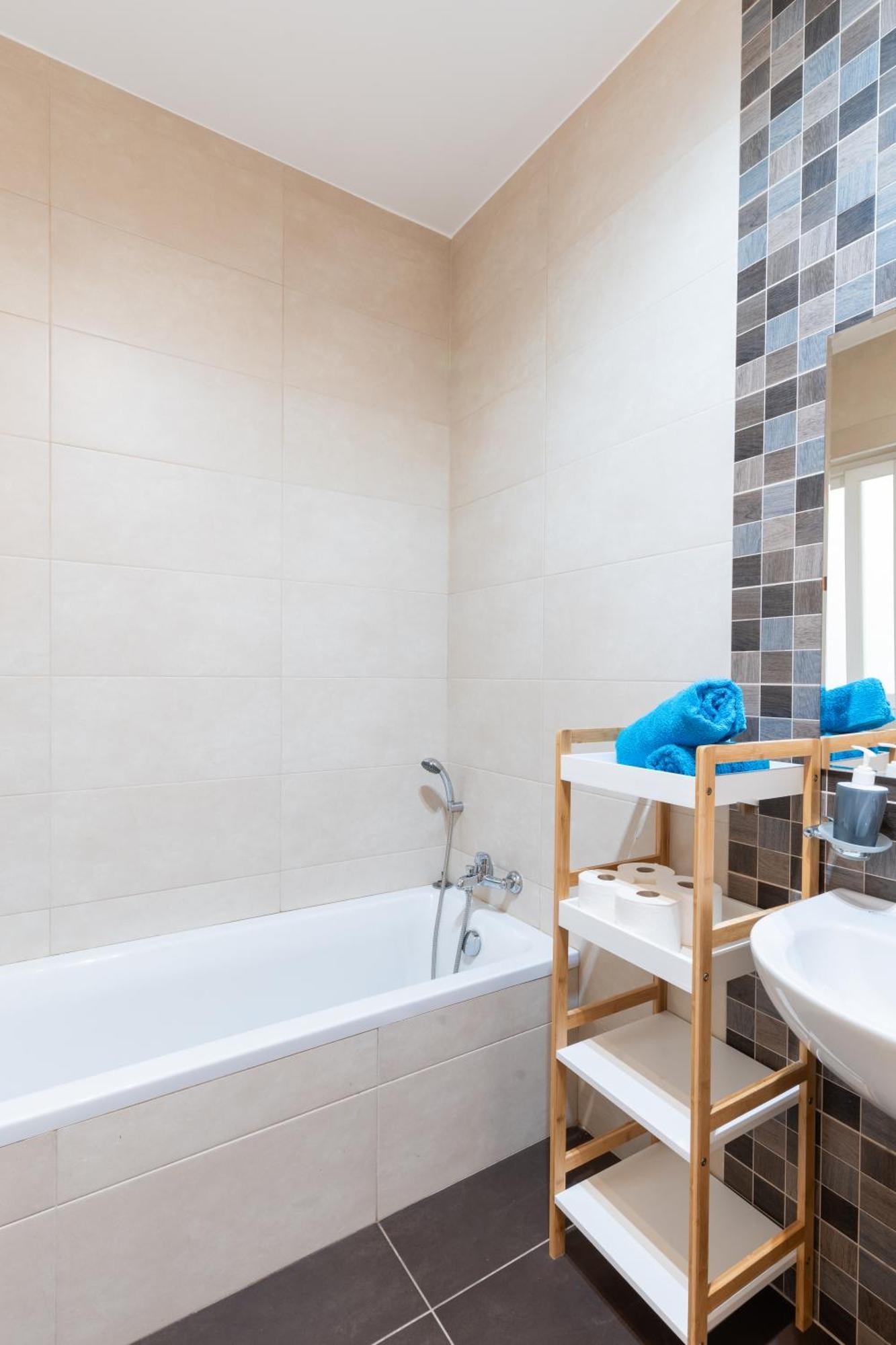 2 Bedroom In Central St Julians Prime Location In Paceville Apt 3 By Vaganza Saint Julian's Eksteriør billede
