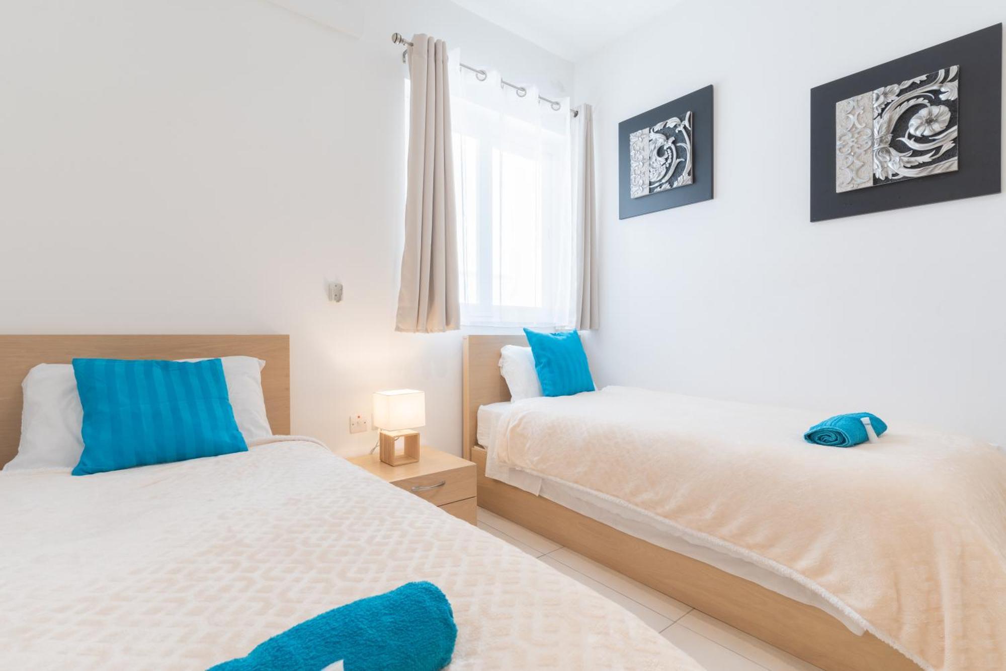 2 Bedroom In Central St Julians Prime Location In Paceville Apt 3 By Vaganza Saint Julian's Eksteriør billede