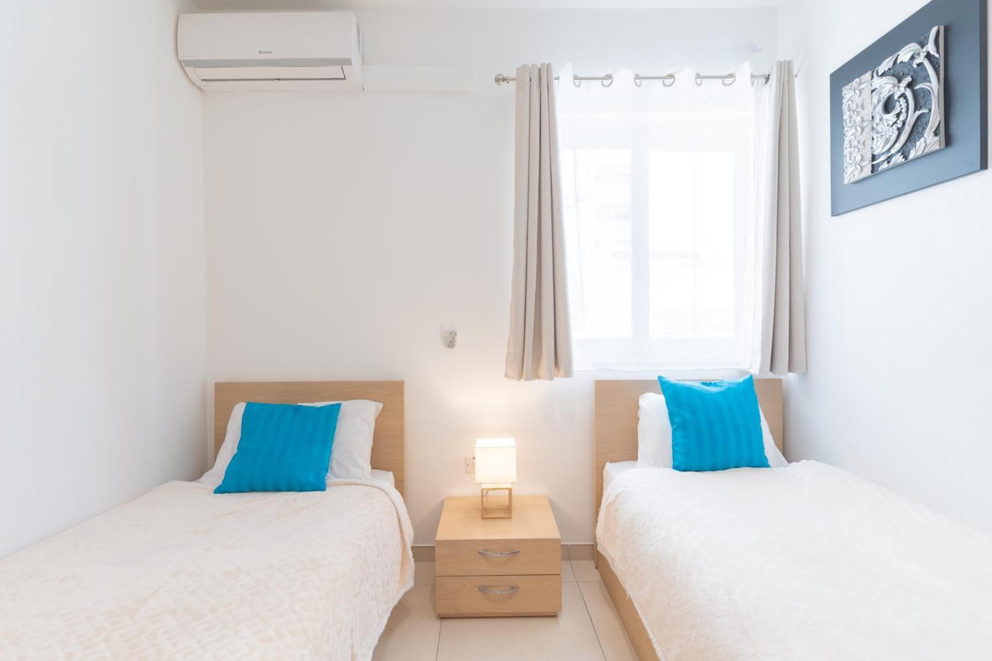 2 Bedroom In Central St Julians Prime Location In Paceville Apt 3 By Vaganza Saint Julian's Eksteriør billede