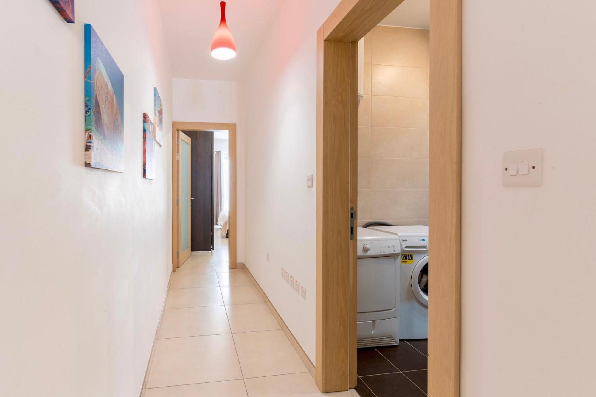 2 Bedroom In Central St Julians Prime Location In Paceville Apt 3 By Vaganza Saint Julian's Eksteriør billede