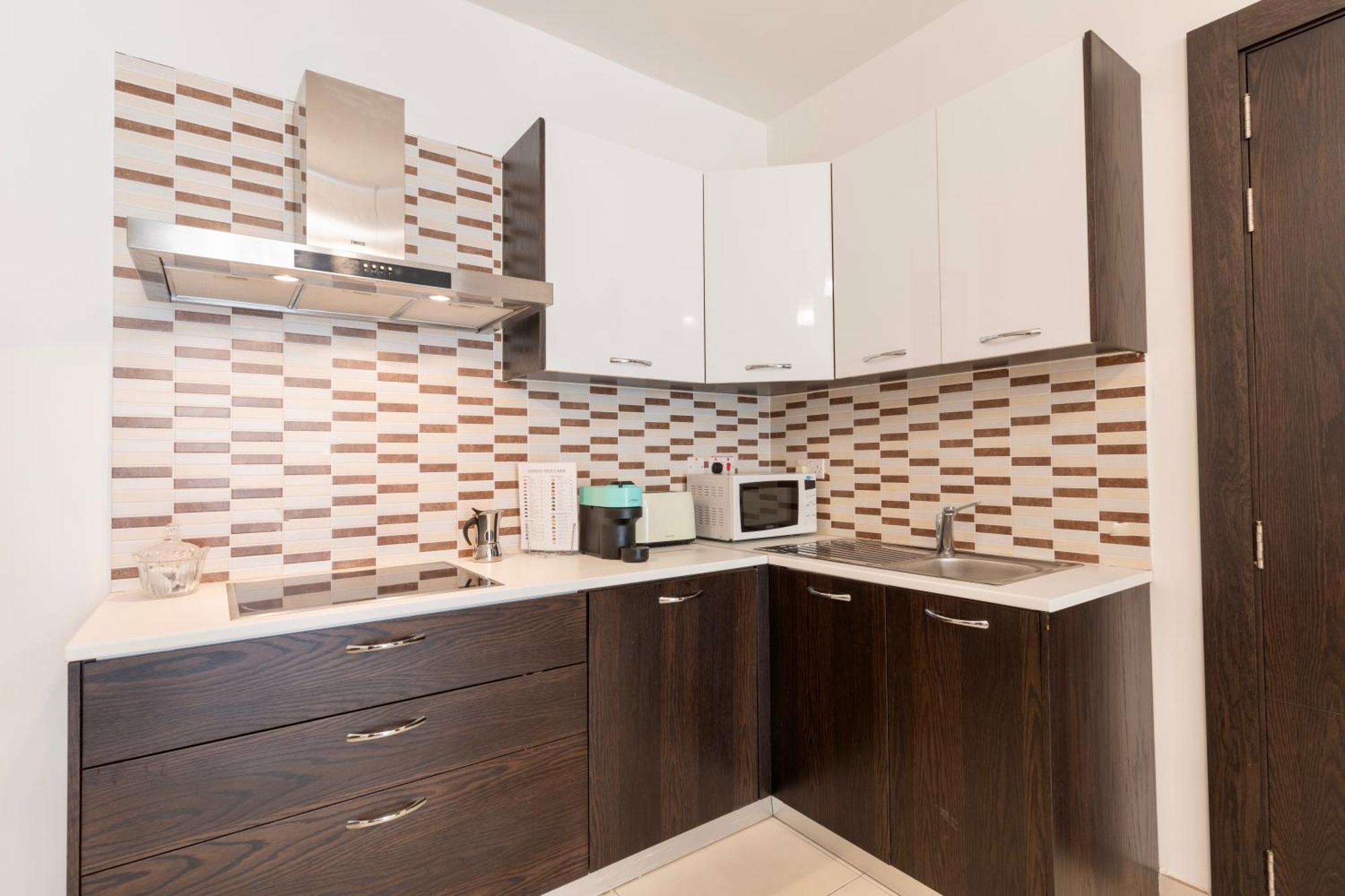 2 Bedroom In Central St Julians Prime Location In Paceville Apt 3 By Vaganza Saint Julian's Eksteriør billede